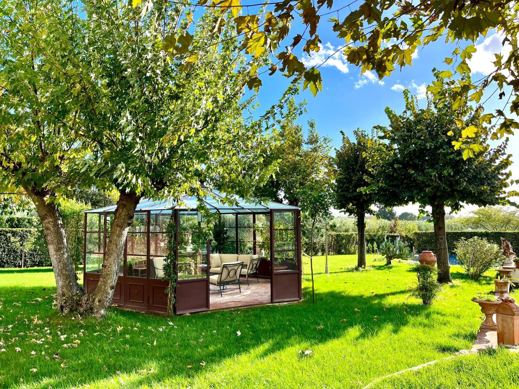 Ninfeo Dell' Arancera Bed & Breakfast Calci Bagian luar foto