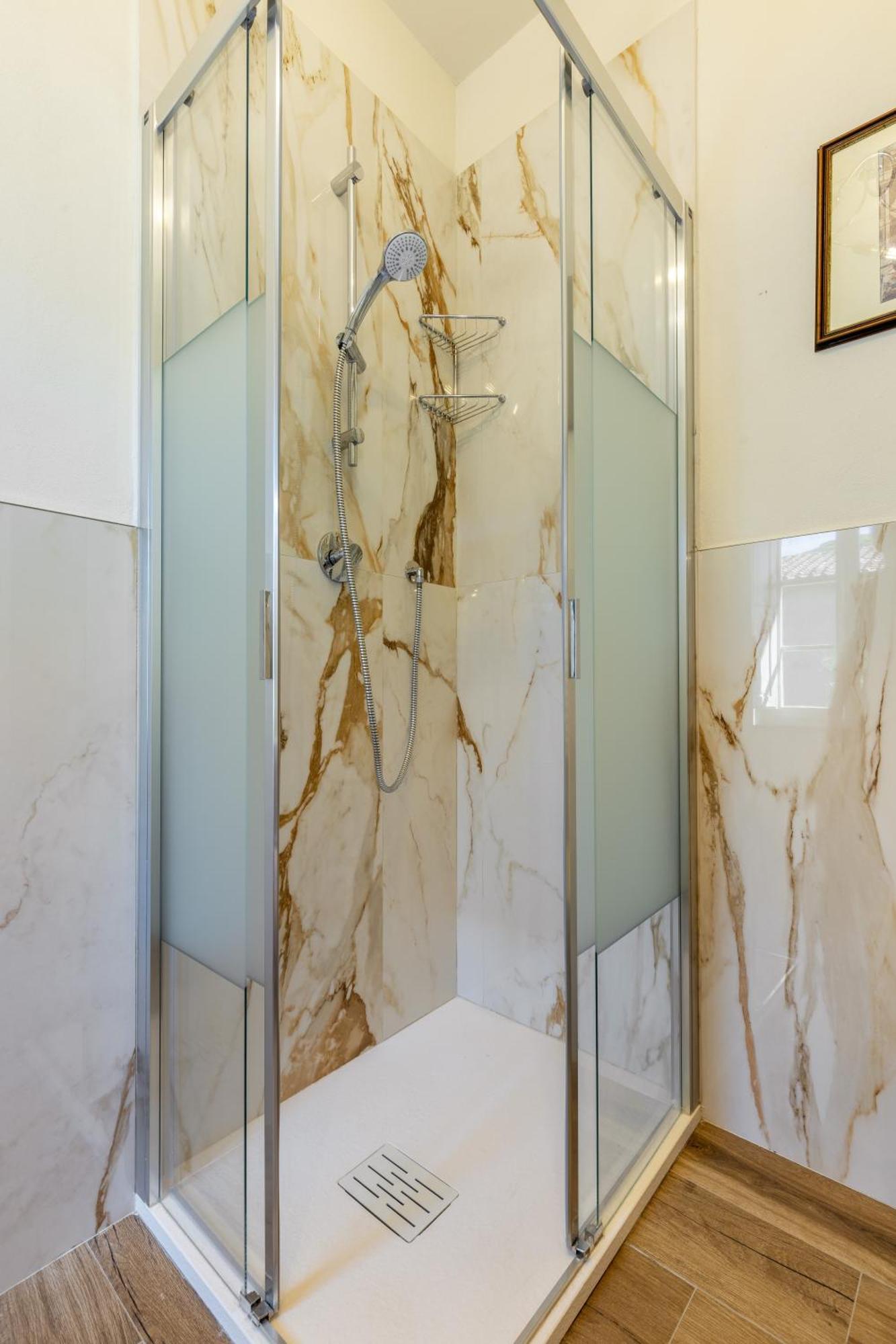 Ninfeo Dell' Arancera Bed & Breakfast Calci Bagian luar foto